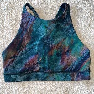 Lululemon sports bra